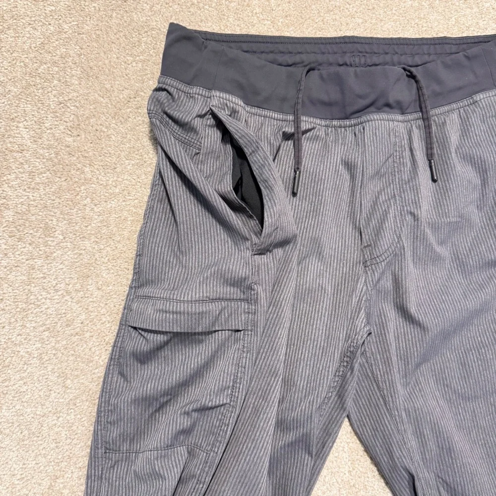 Lululemon Seawall Track Pants Mens L Grey Striped Drawstring Athleisure Yoga 34L